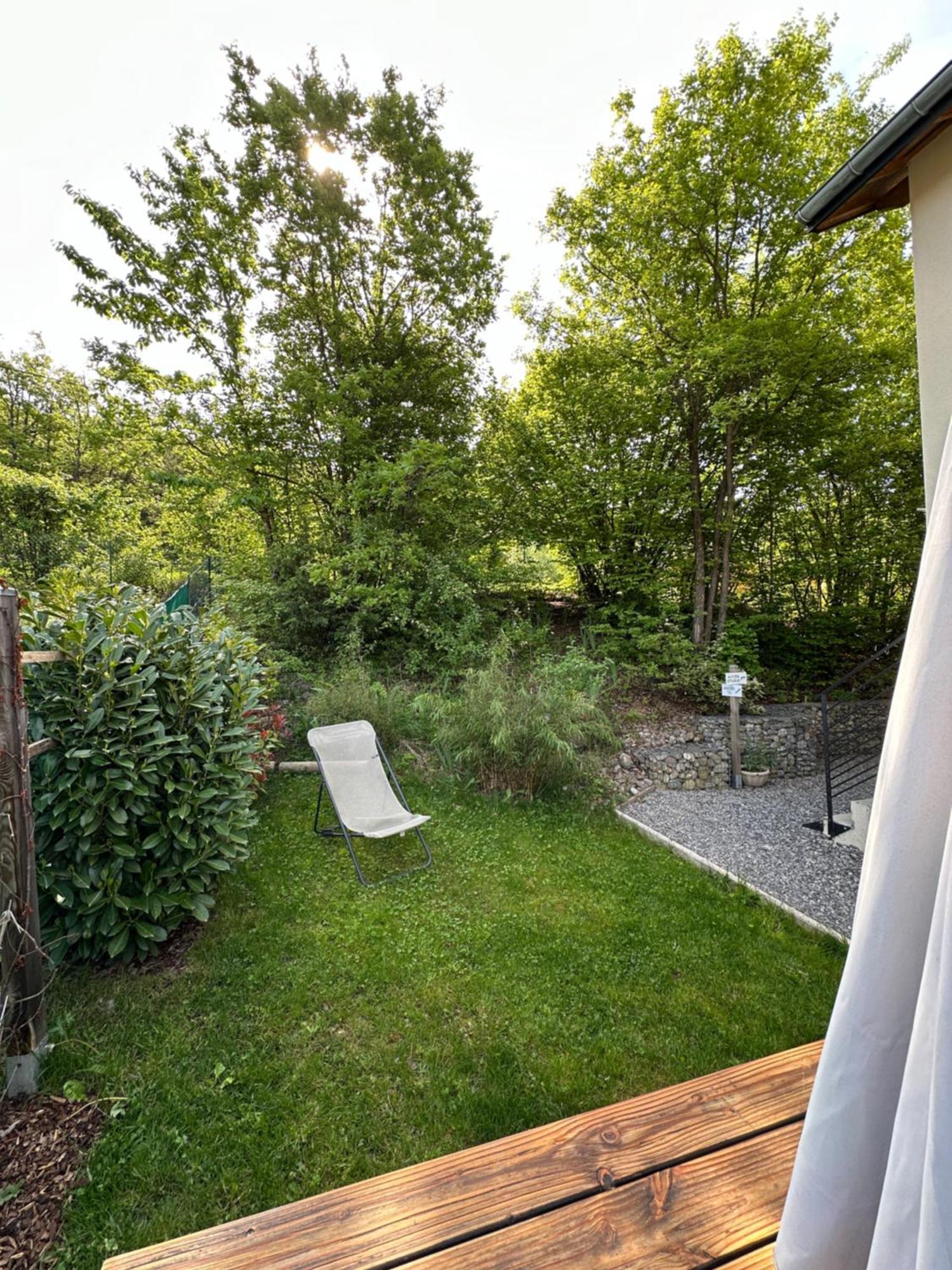 Appartement 2 A 4 Personnes, Une Pause Au Vert Chateauvieux  Exterior photo